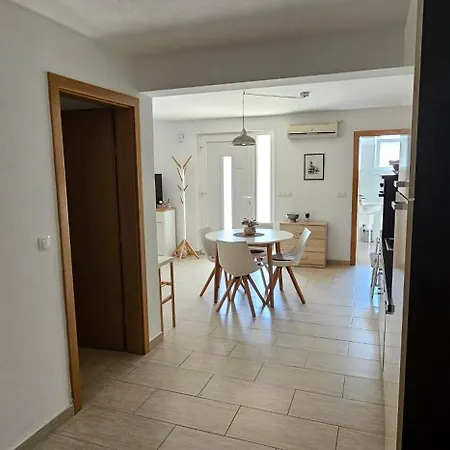 Lara Tatil Evi Pridraga