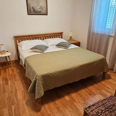 בית נופש Lara *