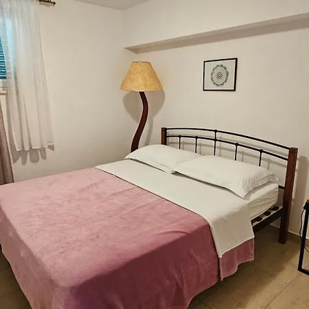 Lara בית נופש Pridraga