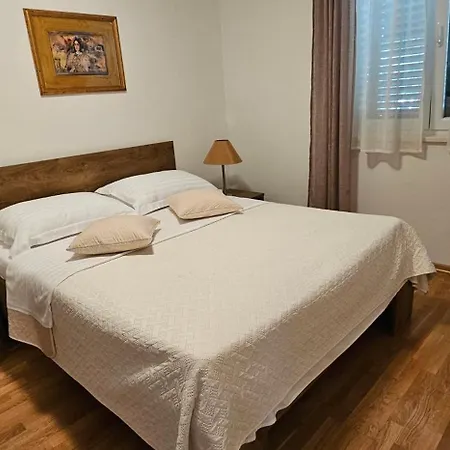 בית נופש Lara Pridraga