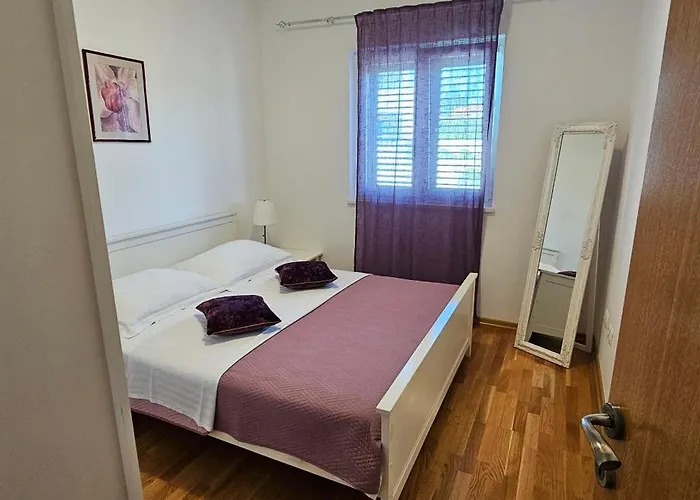 Lara Дом отдыха *